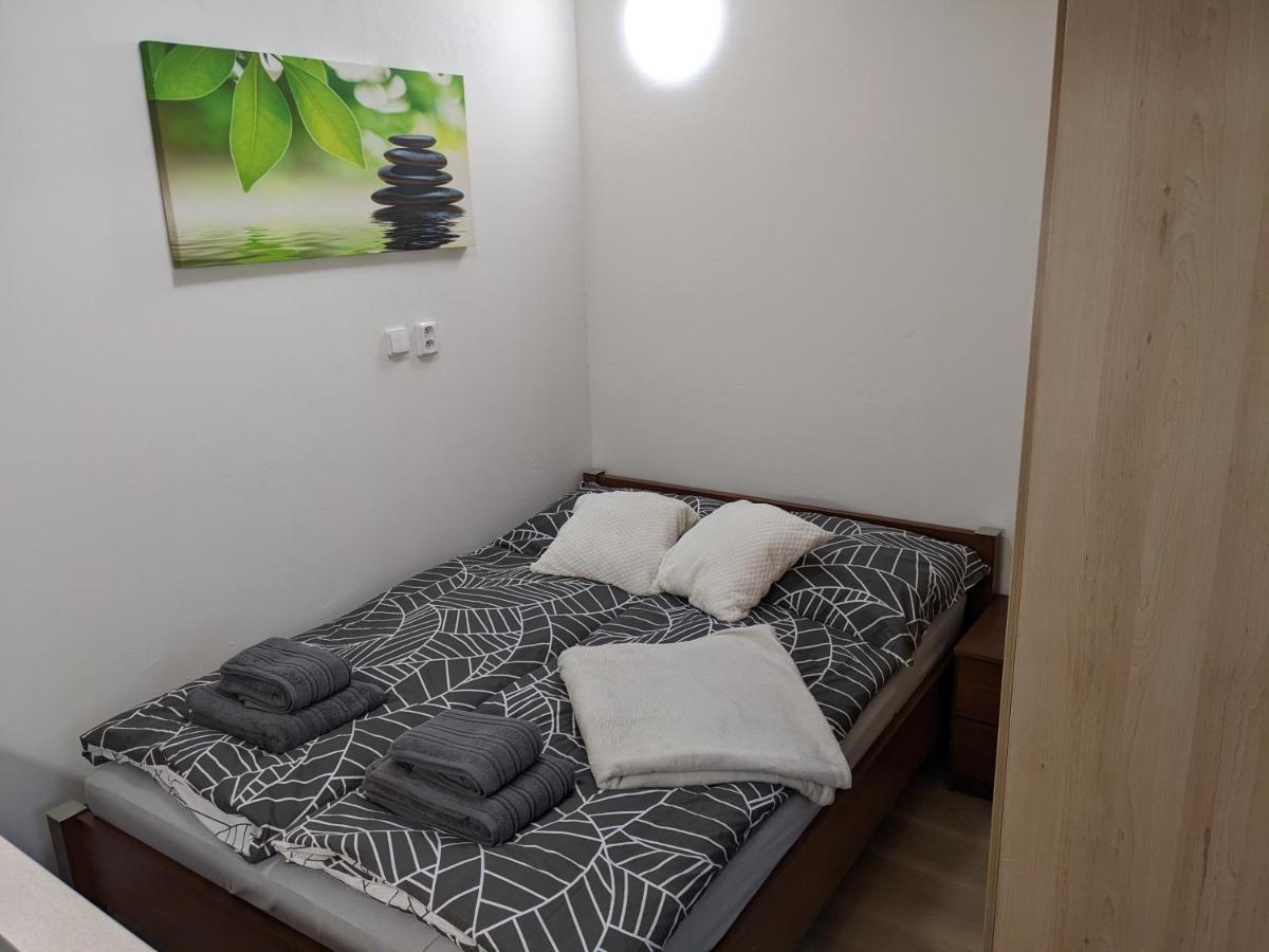 Utulne Studio U Marianskeho Udoli V Brne - Lisni Брно Экстерьер фото